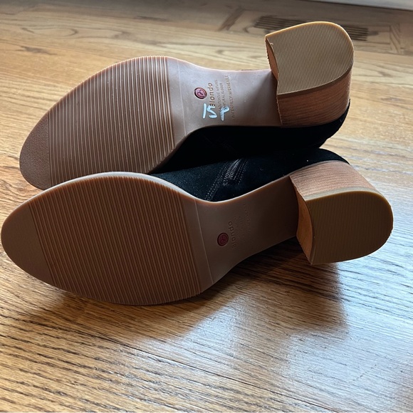 ๐ NEW - never worn - Blondo size 10 black waterproof peep toe booties - Picture 3 of 15